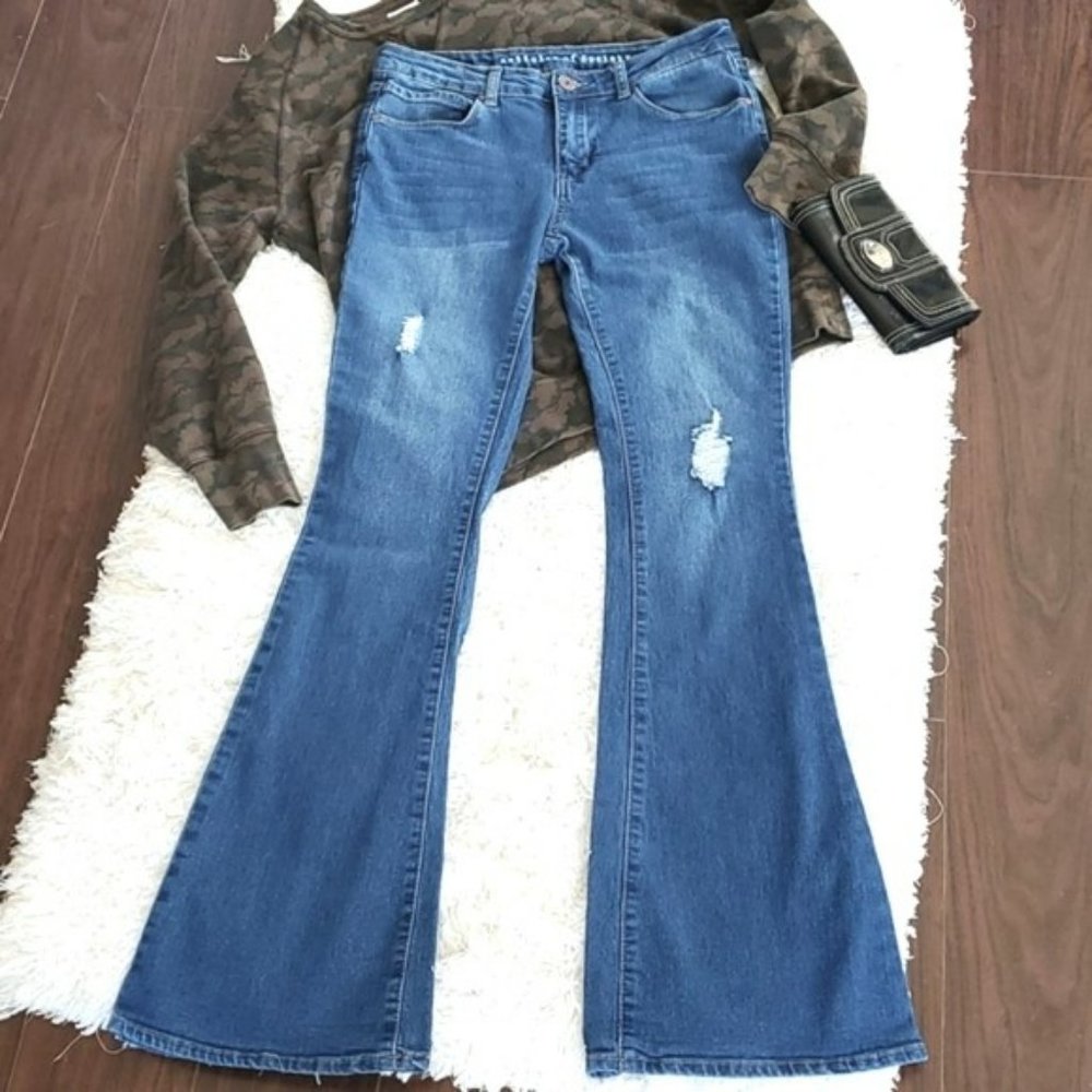 Articles of Society Women's Jeans Flare Size 28 7 Blue Denim Flared Distress Y2K